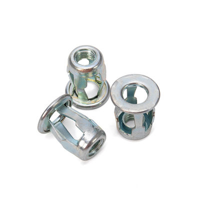 Metrische M5 Flat Head Slotted Body Jack Nut Blind Rivet Nut voor zware bevestiging