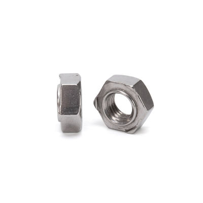 GB Standard Carbon Steel Square Weld Nut DIN929 M6 M8 M10 met Waxed Finish en Imperial Inch Measurement System