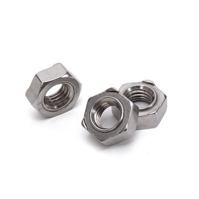 Plain Finish Carbon Steel Square Weld Nut DIN929 M6 M8 M10 voor de zware industrie