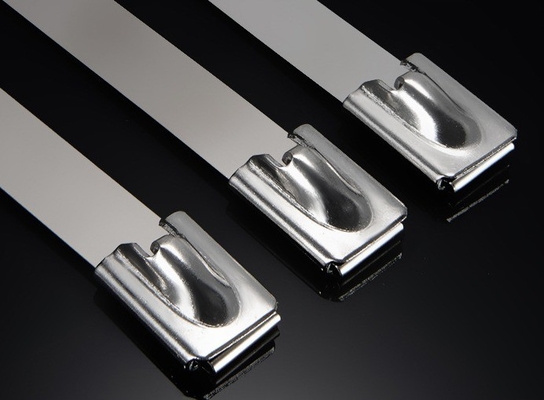 Instock PVC bedekt SS304/316/201 Heavy Duty Clamp Zelf roestvrij staal kabelband met plastic gespoten bal metaal 100PCS