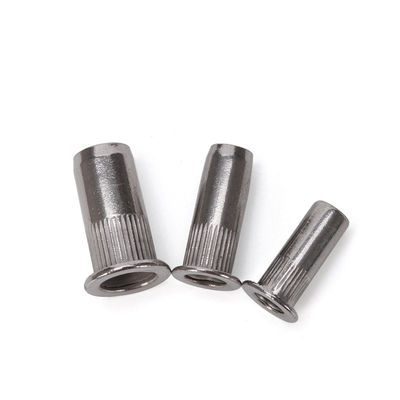Klasse DIN Standard Open End Knurled Body Insert Rivet Nut M3 M4 M5 M6 M8 M10 M12 SS304 Roestvrij staal A2-70 Zinkgeplatte