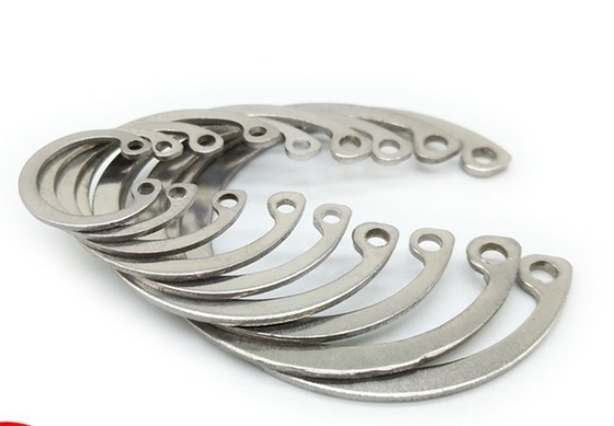 Roestvrijstalen cirkel DIN 471 voor M3M4M5M6M8M10M12M14M16M240M18M20M22M24M27 Bronzen materiaal maatwerk Grootte Zware industrie