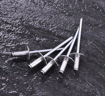 Zink Afwerking ANSI/ASME Standaard Sterke Bevestigingskracht Stalen Blind Pop Rivet voor Metaal m2.5 m3 m3.5 m4.2 m4.8 m5.5 m6.3