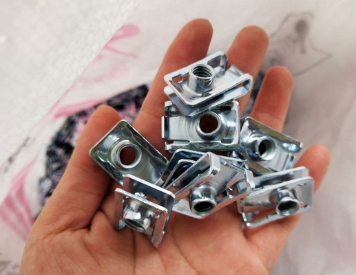 Metrisch meetsysteem roestvrij staal U-type klemnoot voor zelfkrabbel schroef in de detailhandel waterbehandeling