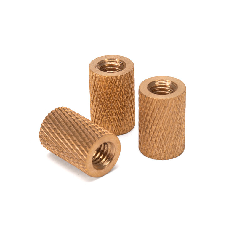 Metrische meting Roestvrij staal Reticulatiepatroon Gevormd cilindrisch Slotted Injection Messing Insert Nut voor speelgoed