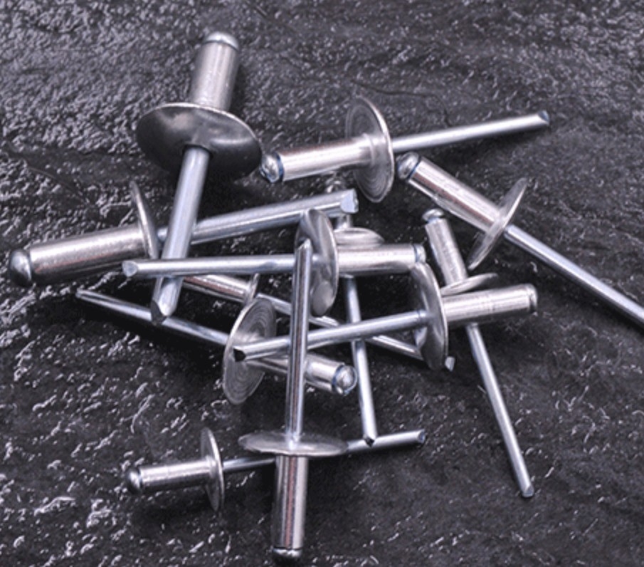 Zink Afwerking ANSI/ASME Standaard Sterke Bevestigingskracht Stalen Blind Pop Rivet voor Metaal m2.5 m3 m3.5 m4.2 m4.8 m5.5 m6.3